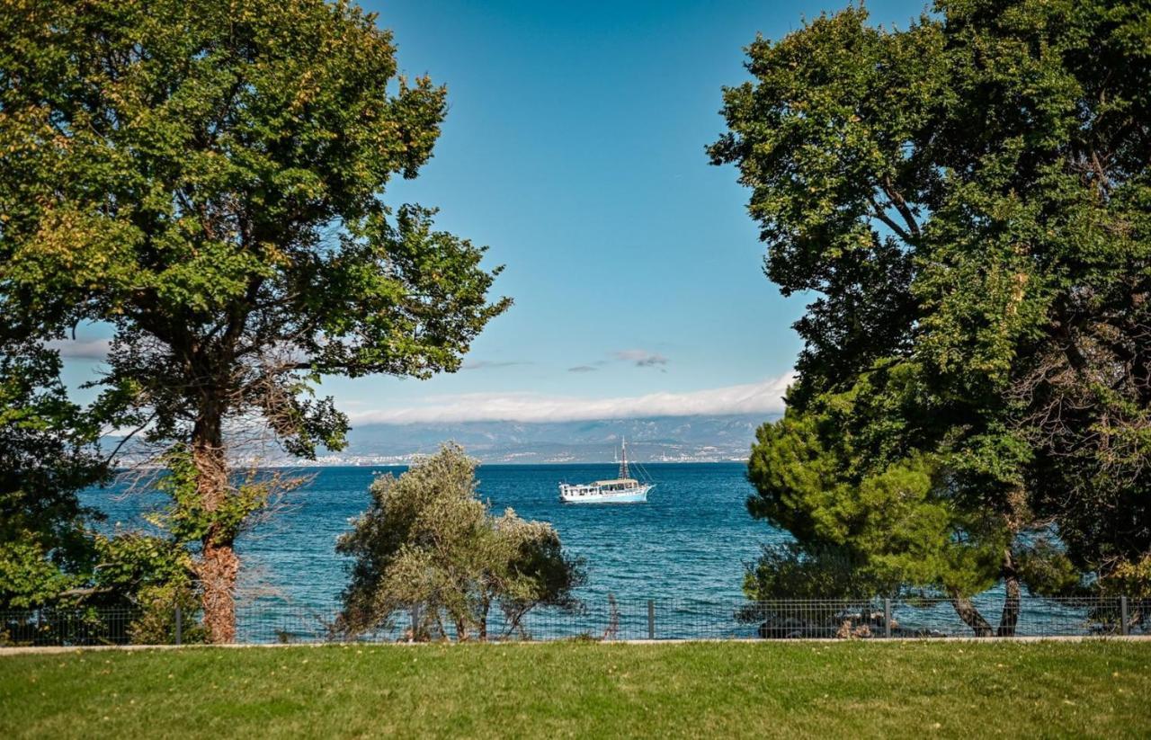 Two bedroom apartment Blue Sea Malinska Buitenkant foto
